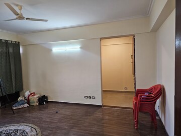 Room in 4 BHK Apartment at AWHO Township Gurjinder Vihar, Omega Ii Greater Noida – for Rent