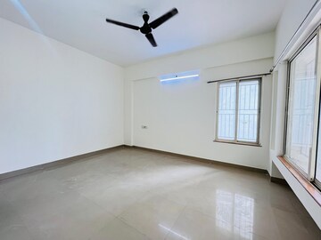 Room in 2 BHK Apartment at Kumar Primavera, Wadgaon Sheri – for Rent