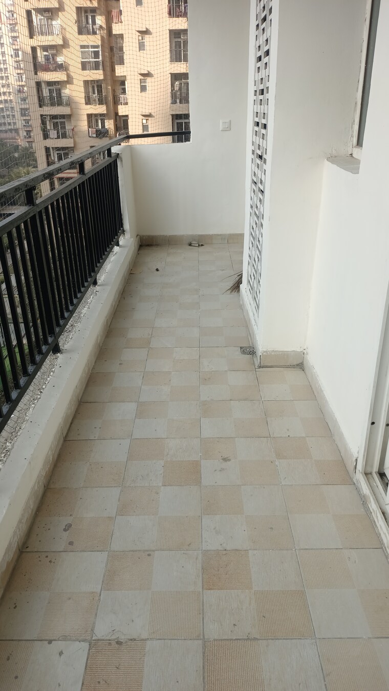 Balcony, sethi-max-royal 3 Bedroom 1440 Sq.Ft. Apartment In Sector 76 Noida 9722287