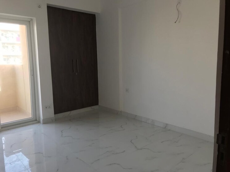 Room, purvanchal-royal-city 3 Bedroom 1725 Sq.Ft. Apartment In Chi V Greater Noida Greater Noida 9722304