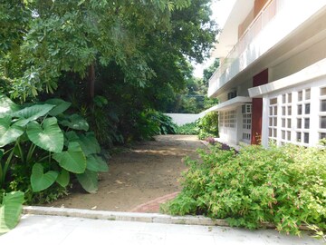 4 BHK Builder Floor For Rent in Friends Colony