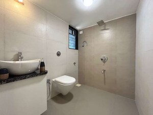 Bathroom in 2 BHK Apartment at Agarwal And Doshi Complex, Vasai West – for Sale