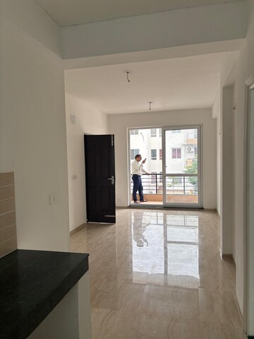 Room in 3 BHK Apartment at BPTP Parkland Pride, Sector 77 – for Rent