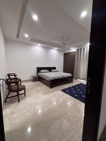Bedroom in 4 BHK Apartment at Green Park Extension – for Rent