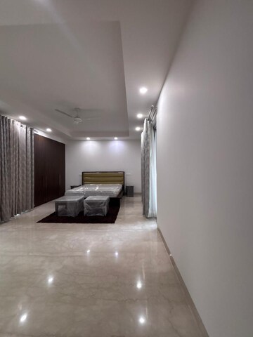 Bedroom in 4 BHK Apartment at Green Park Extension – for Rent