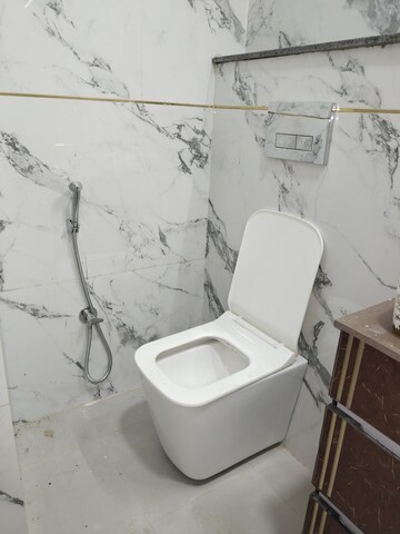 Bathroom in 2 BHK Apartment at Khirki Extension – for Rent