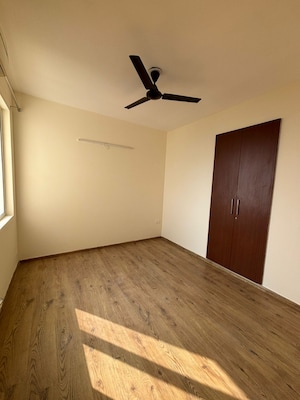 Room in 2.5 BHK Apartment at Experion The Heart Song, Sector 108 – for Rent