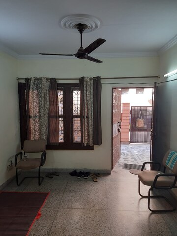 Living Room in 2 BHK Builder Floor at Sector 19 – for Rent