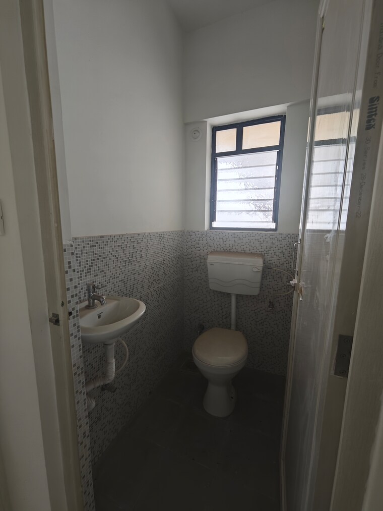 Bathroom, peninsula-address-one 1 Bedroom 380 Sq.Ft. Apartment In Gahunje Pune 9722412