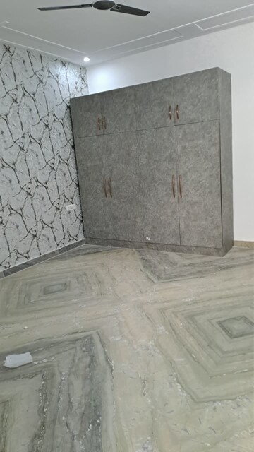 Bathroom in 3 BHK Builder Floor at Sector 37 – for Rent