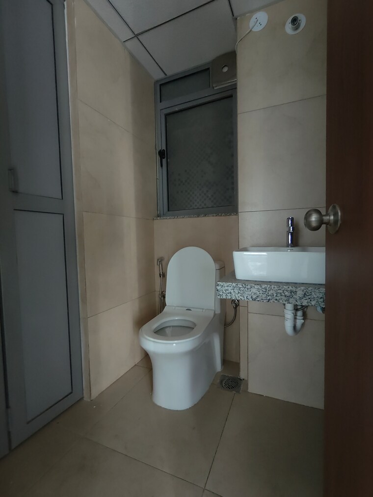 Bathroom, kalpataru-immensa 1 Bedroom 450 Sq.Ft. Apartment In Kolshet Road Thane 9722468