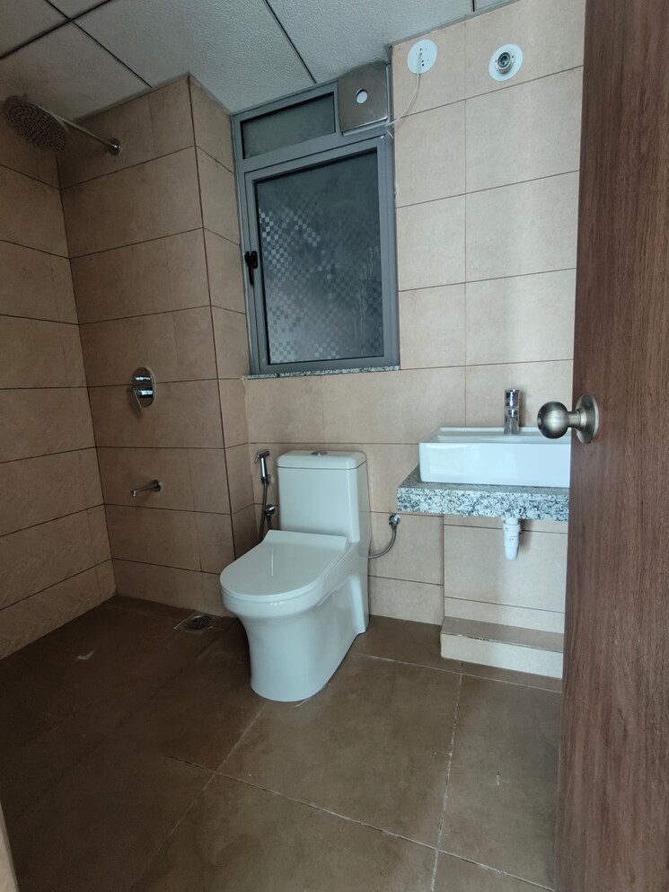 Bathroom, kalpataru-immensa 1 Bedroom 450 Sq.Ft. Apartment In Kolshet Road Thane 9722468