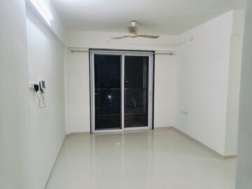 Room in 2 BHK Apartment at Shubh Shagun, Kharadi – for Rent