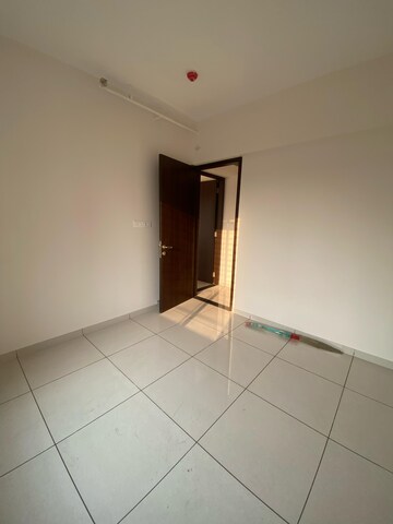 Room in 2 BHK Apartment at VJ YashOne Infinitee, Tathawade – for Rent