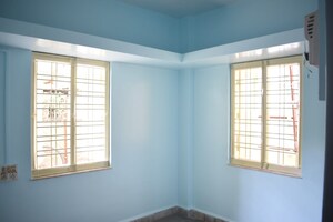 Bedroom in 2 BHK Apartment at Karve Nagar – for Rent