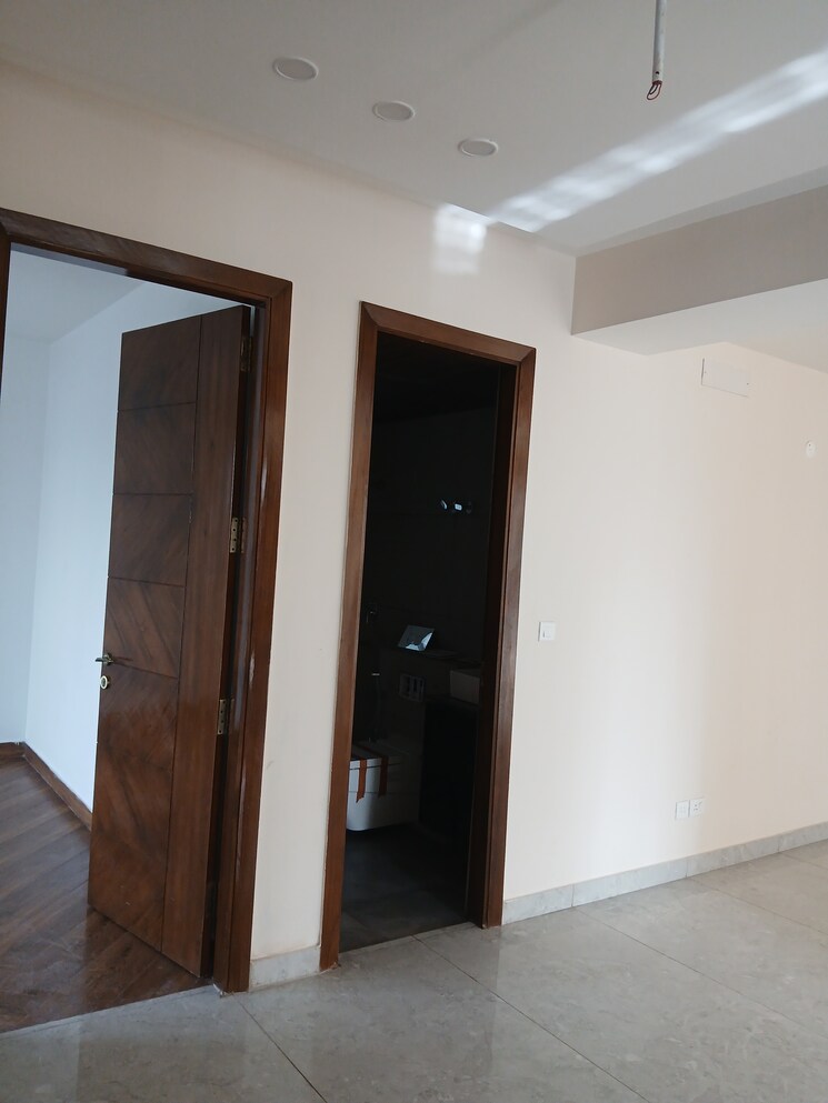 undefined, sector 9 4 Bedroom 250 Sq.Yd. Builder Floor In Sector 9 Hisar 9722559