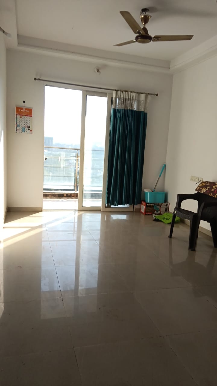 1 BHK + Extra Room Apartment For Rent in Kolte Patil Life Republic