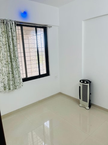 Room in 1 BHK Apartment at Oxy Beaumonde, Viman Nagar – for Rent