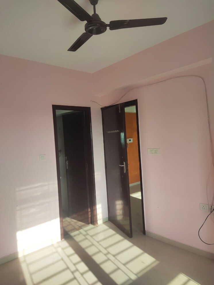 Room, kundan-plaza 3 Bedroom 1320 Sq.Ft. Apartment In Chinar Park Kolkata 9722571