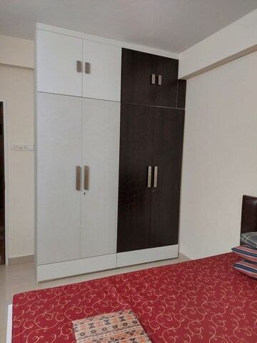 Room in 2 BHK Apartment at Kundan Plaza, Chinar Park – for Rent