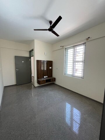 Room in 1 BHK Apartment at Priyanka Silver Serenity, Marathahalli – for Rent