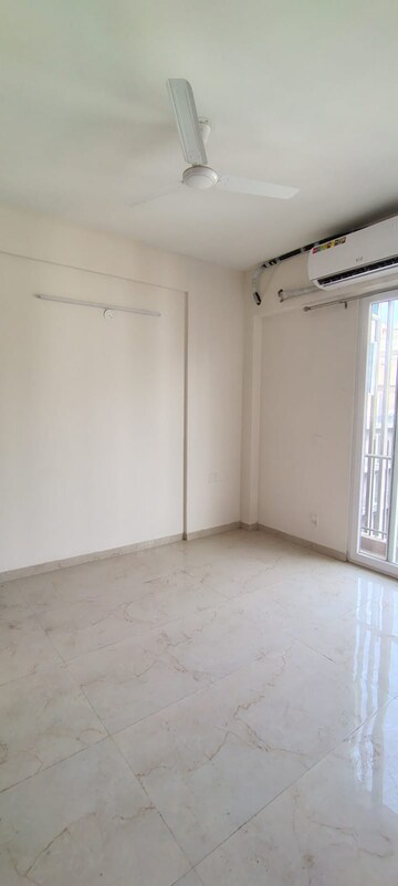 Room in 2 BHK Builder Floor at Smart World Gems, Sector 89 – for Sale