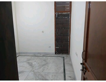 Room in 2 BHK Independent House at Beta Ii Greater Noida – for Rent