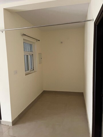 Room in 3 BHK Apartment at Puri Vip Floors, Sector 81 – for Sale