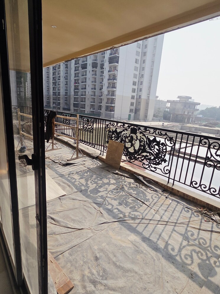 Balcony, omaxe-the-resort-lucknow 4 Bedroom 3666 Sq.Ft. Apartment In Gomti Nagar Lucknow 9722756