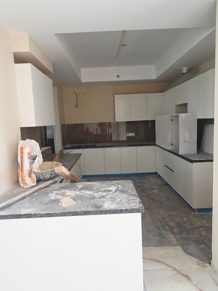 Kitchen, omaxe-the-resort-lucknow 4 Bedroom 3666 Sq.Ft. Apartment In Gomti Nagar Lucknow 9722756