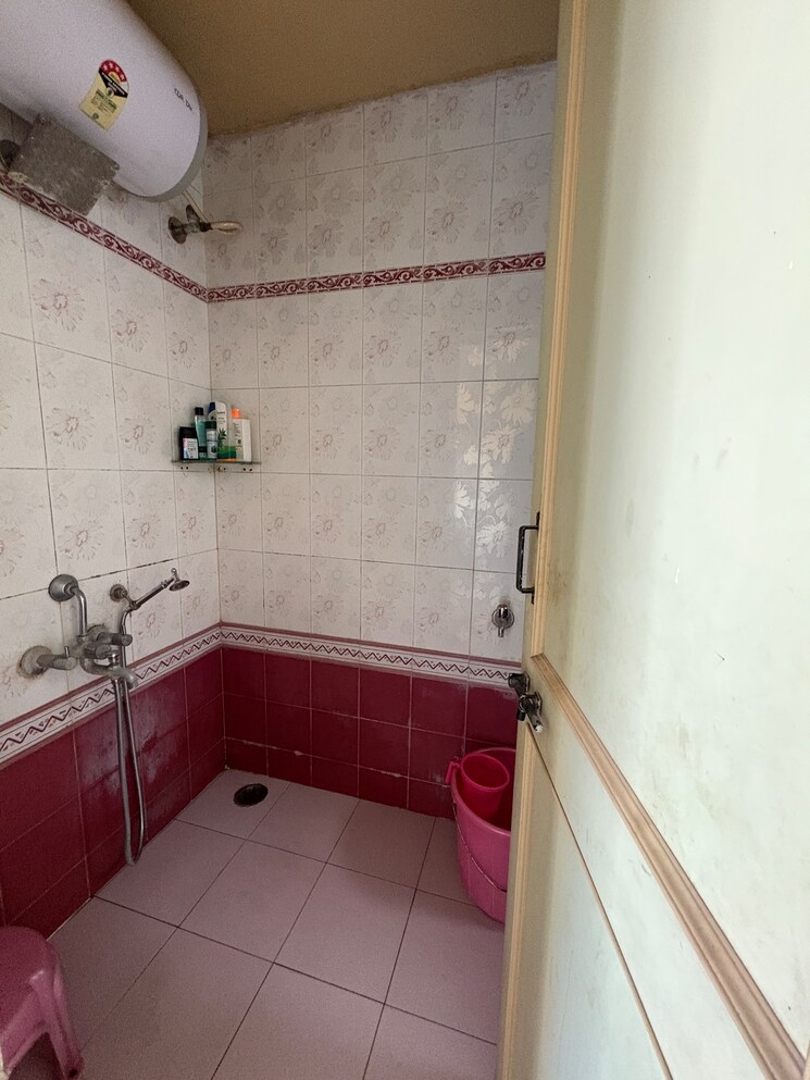 Bathroom, saurabh-garden-chs 2 Bedroom 770 Sq.Ft. Apartment In Anand Nagar Pune 9722785