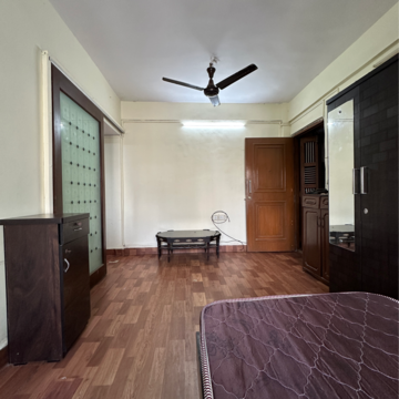 Bedroom in 1 BHK Apartment at Lokhandwala Breeze Apartments, Lokhandwala Complex – for Rent