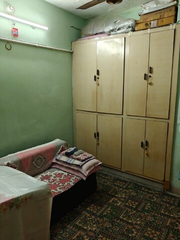 Room in 1 BHK Apartment at Park Street – for Sale