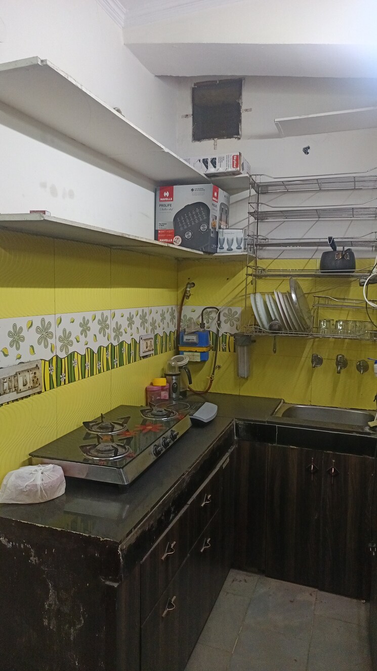 Kitchen, patel nagar 1 Bedroom 500 Sq.Ft. Builder Floor In Patel Nagar Delhi 9722997