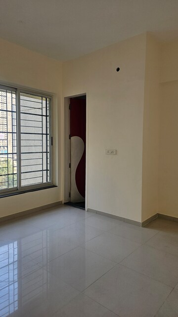 Furnished Amenities in 2.5 BHK Apartment at Vasant Fiona, Pokhran Road No Two – for Sale