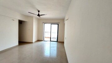 Room in 2 BHK Apartment at Gurukrupa Astter, Wadgaon Sheri – for Rent