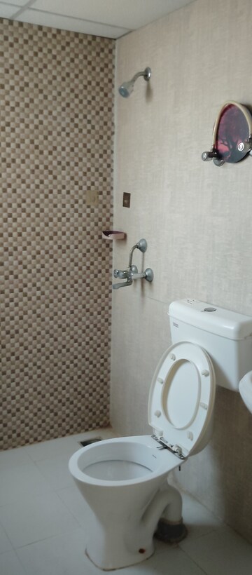 Bathroom in 2 BHK Apartment at Signature Global Signum 107, Sector 107 – for Rent