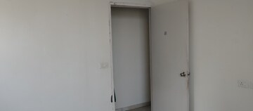 Room in 2 BHK Apartment at Signature Global Signum 107, Sector 107 – for Rent