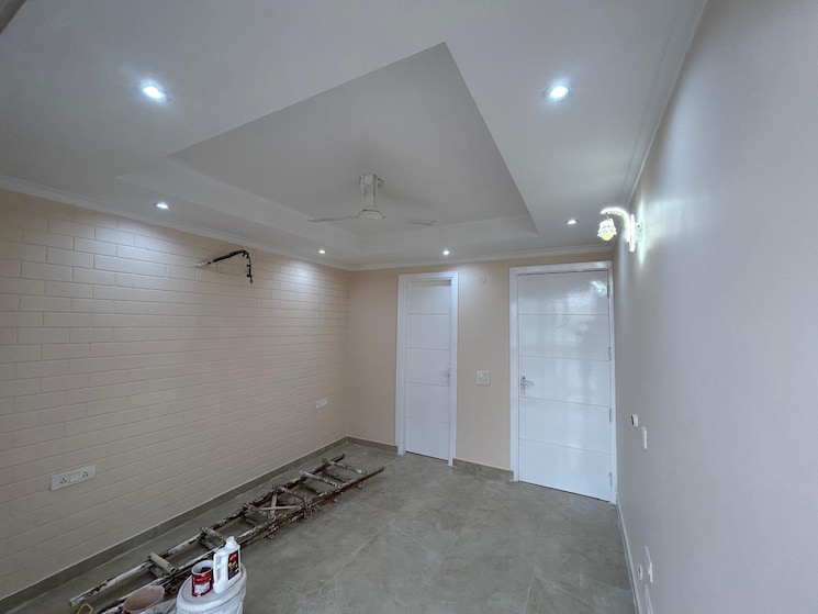 Room, green fields colony 4 Bedroom 2200 Sq.Ft. Builder Floor In Green Fields Colony Faridabad 9723058