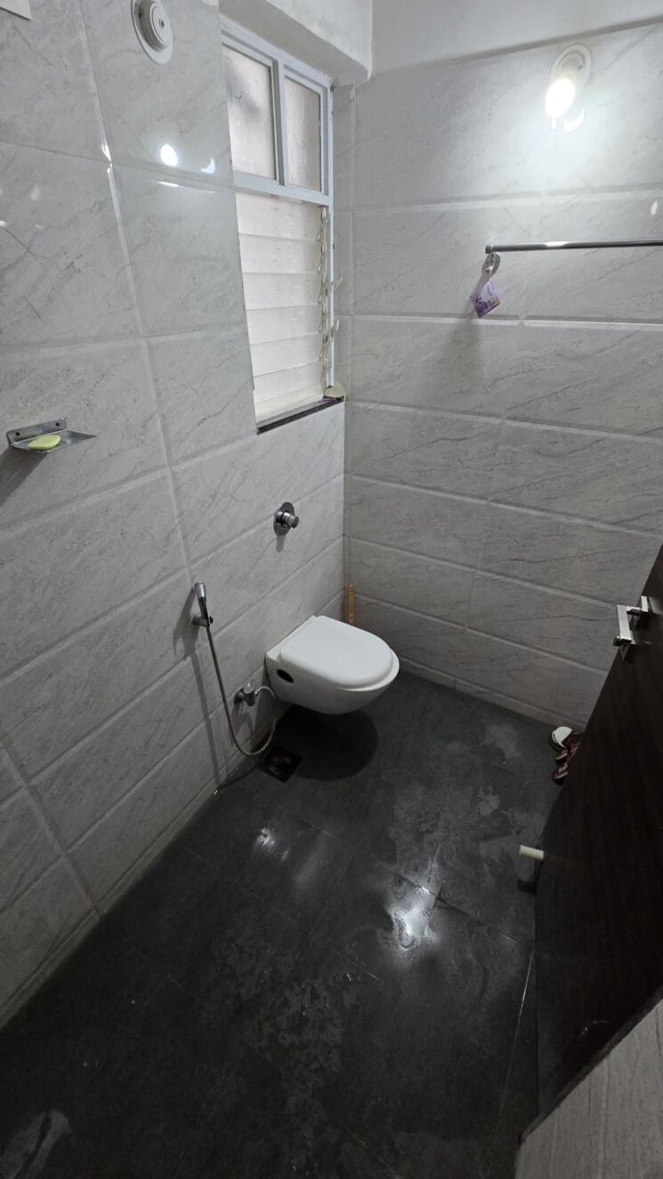 Bathroom, lohgaon 2 Bedroom 700 Sq.Ft. Apartment In Lohgaon Pune 9723048