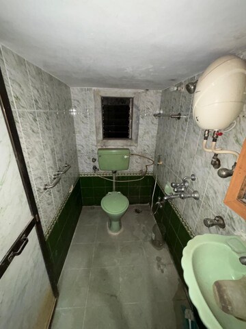 Bathroom in Studio Apartment at Kasturi Tower, Airoli Sector 3 – for Rent