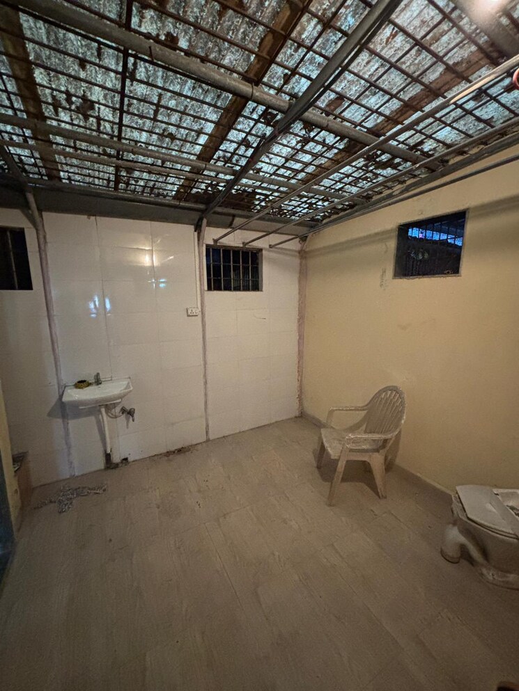 Room, kasturi-tower Studio 675 Sq.Ft. Apartment In Airoli Sector 3 Navi Mumbai 9723054