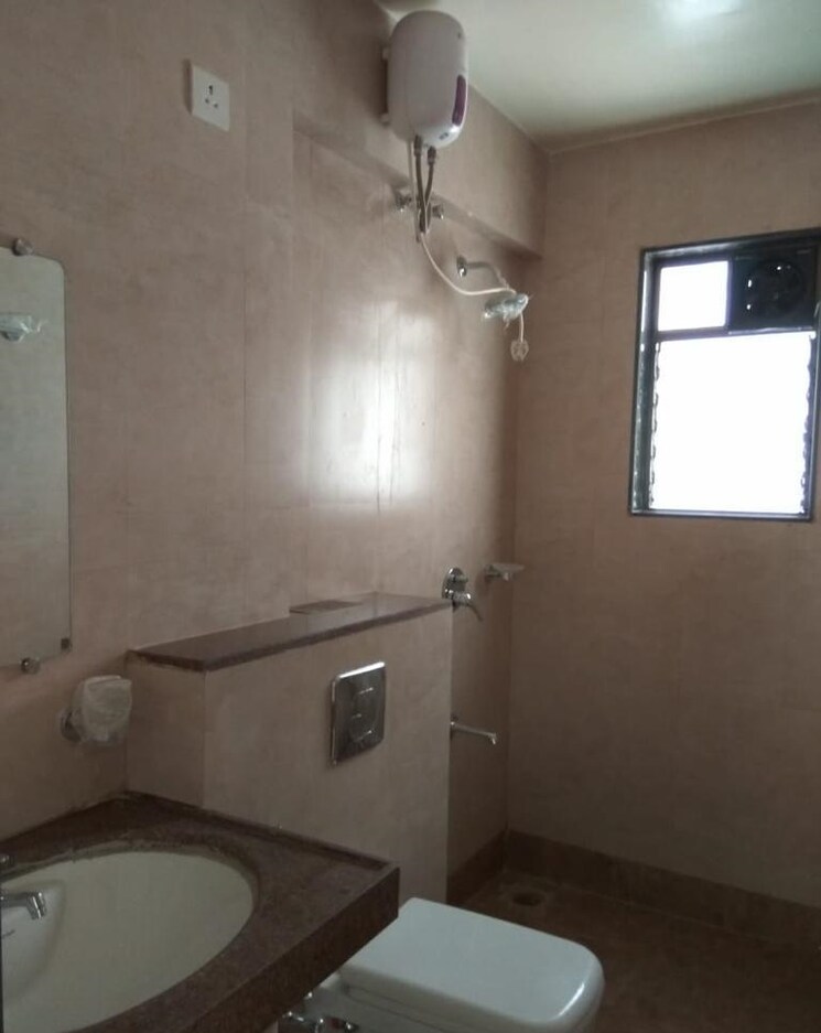 Bathroom, godrej-central 2 Bedroom 754 Sq.Ft. Apartment In Chembur Mumbai 9721733