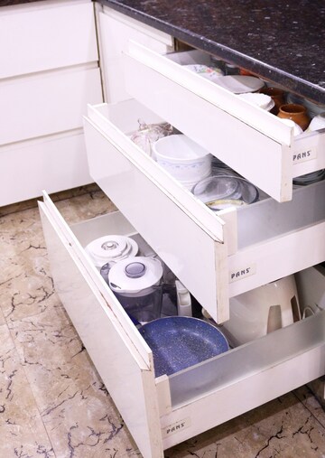 Furnished Amenities in 2 BHK Builder Floor at Prashant Vihar – for Rent