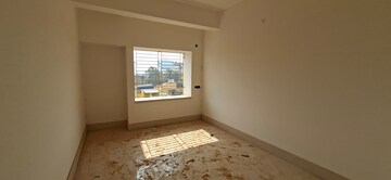 Room in 2 BHK Apartment at Sodepur – for Sale