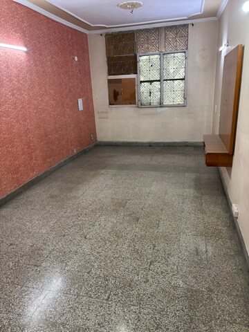 Room in 2 BHK Builder Floor at Rohini Sector 13 – for Rent