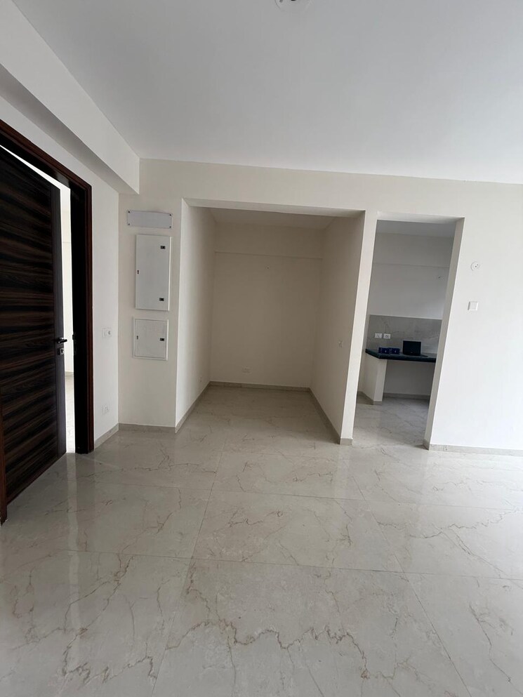 Cover Image, smart-world-gems 2.5 Bedroom 1194 Sq.Ft. Apartment In Sector 89 Gurgaon 9723101