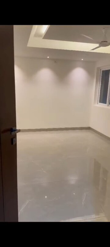 Room in 2 BHK Apartment at Hallmark Vesta, Kollur – for Rent