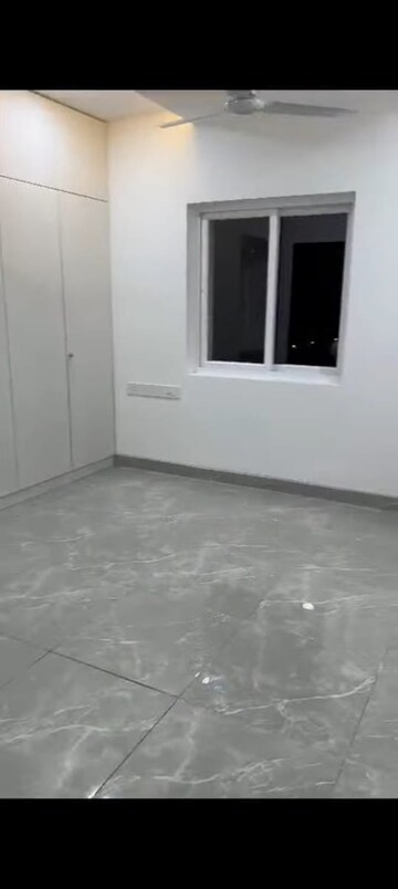 Room in 2 BHK Apartment at Hallmark Vesta, Kollur – for Rent