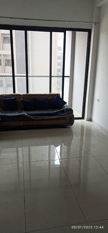 Furnished Amenities in 3 BHK Apartment at Chandkheda – for Rent